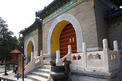 《吸血鬼王朝》：转生成为吸血鬼：手把手教你建造自己的城堡，试玩免费开放中